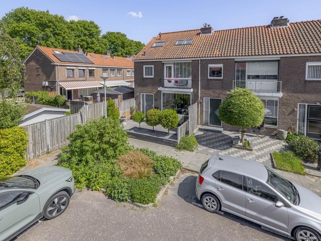 Alexander Verhuellstraat 83, BRIELLE