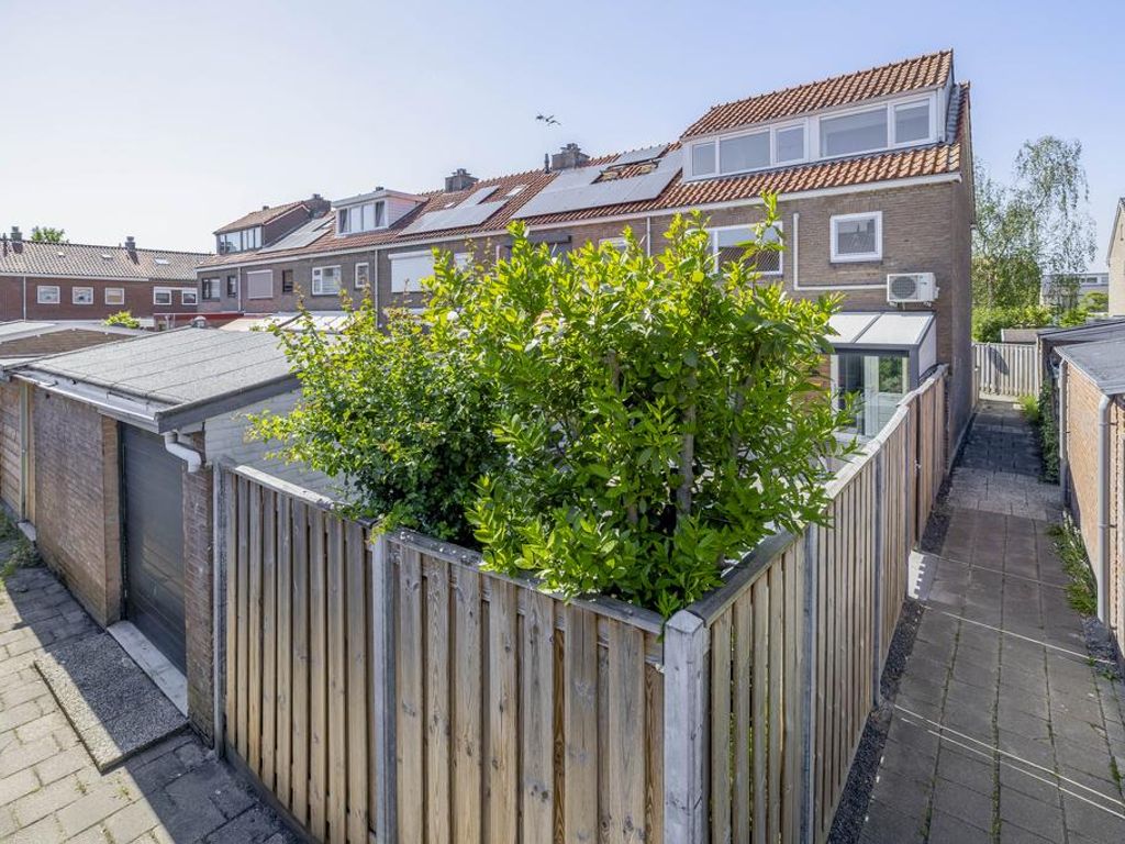 Alexander Verhuellstraat 83, BRIELLE
