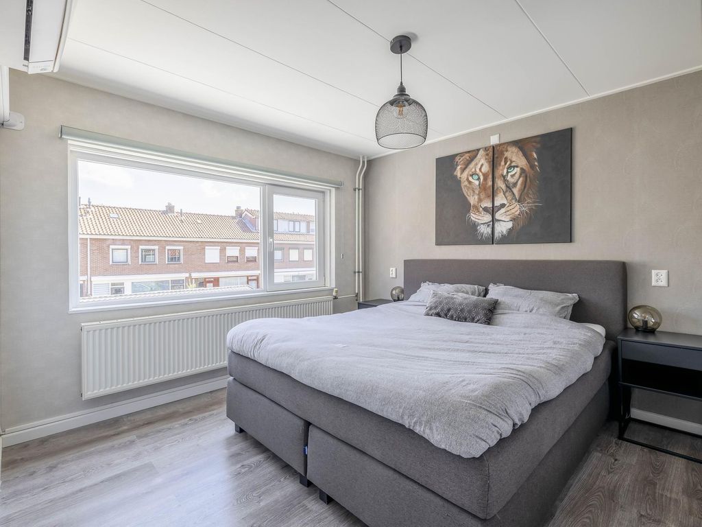 Alexander Verhuellstraat 83, BRIELLE