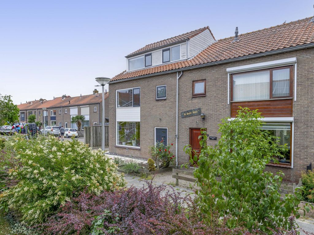 Beatrixplein 1, ZWARTEWAAL