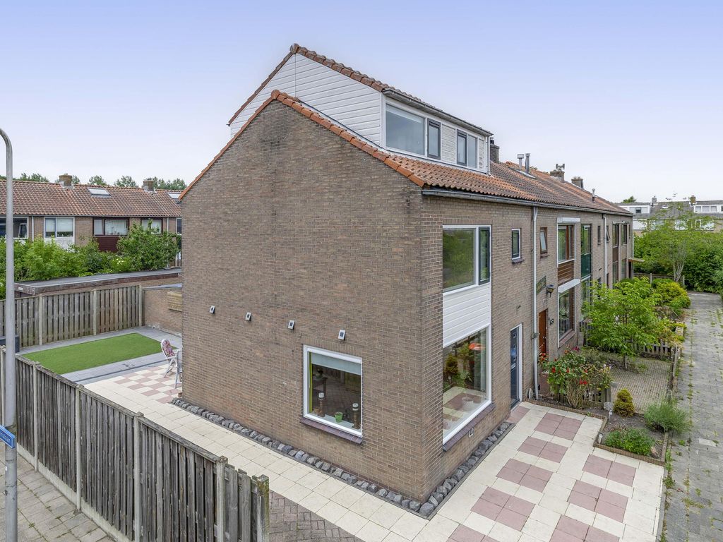 Beatrixplein 1, ZWARTEWAAL