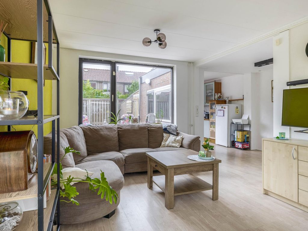 Beatrixplein 1, ZWARTEWAAL