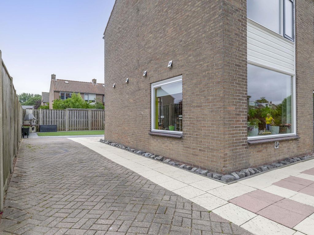 Beatrixplein 1, ZWARTEWAAL