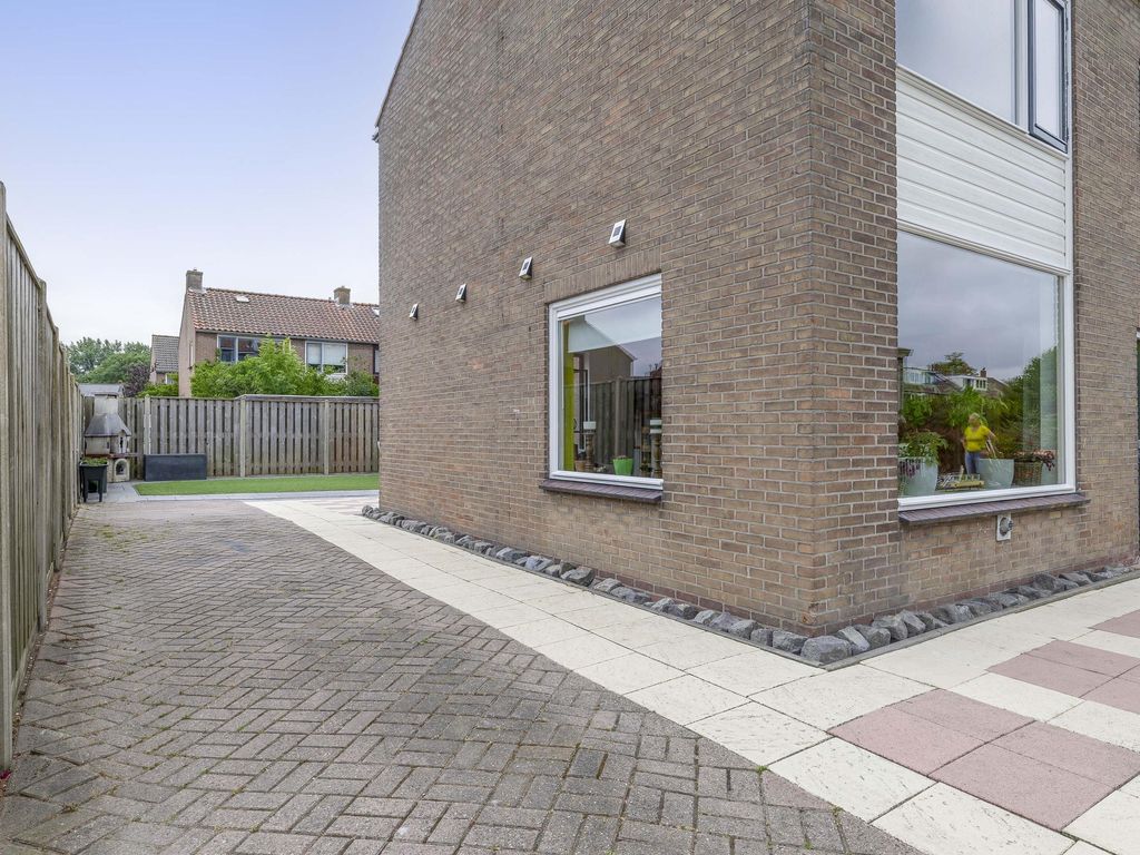 Beatrixplein 1, ZWARTEWAAL