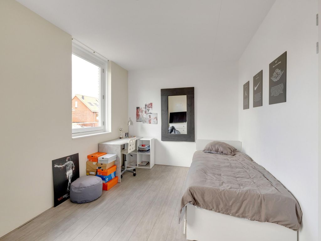 Pensionaris 22, BRIELLE