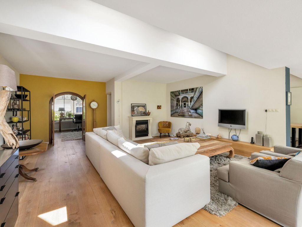 Hollemarestraat 23, ZWARTEWAAL