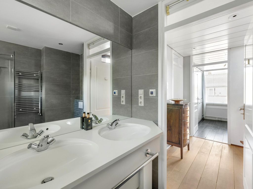 Hollemarestraat 23, ZWARTEWAAL