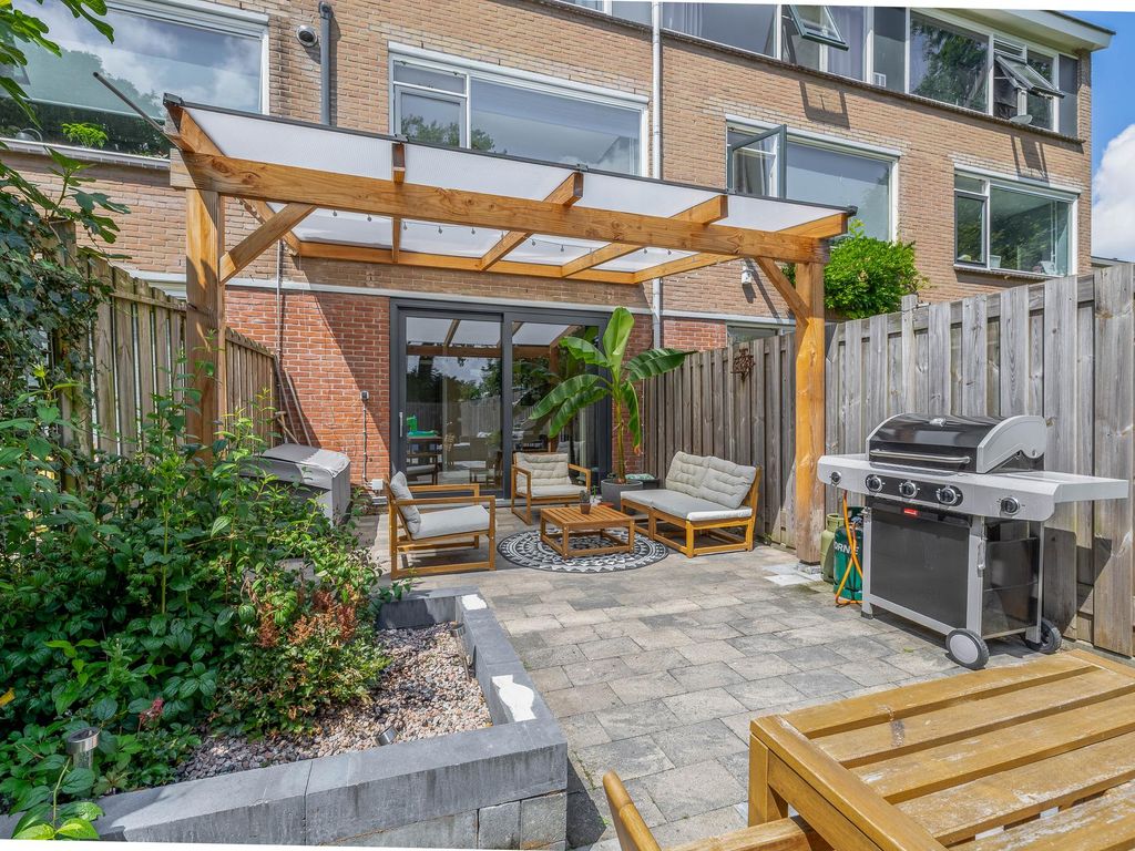 Brigantijn 100, BRIELLE