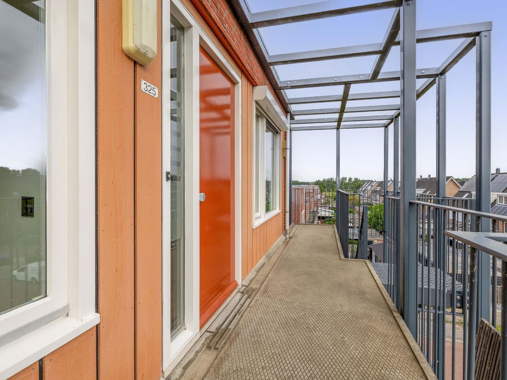 Maltaweide 325, HELLEVOETSLUIS