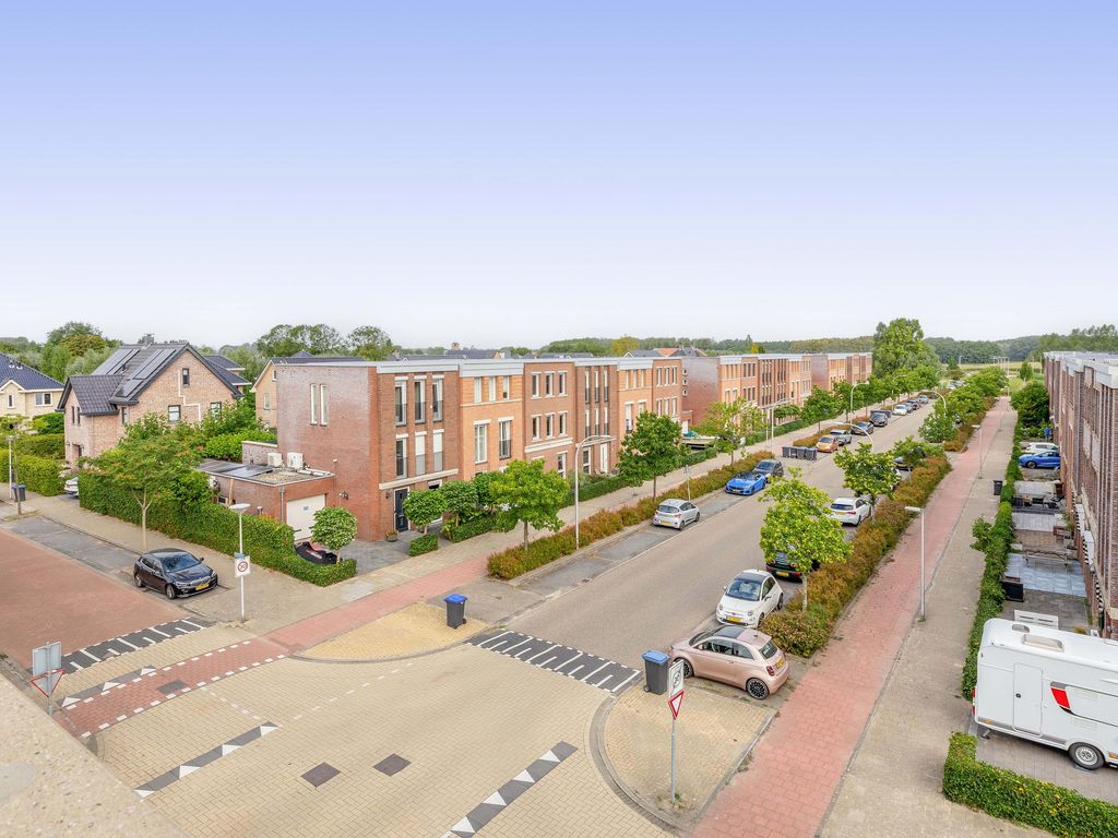 Maltaweide 325, HELLEVOETSLUIS