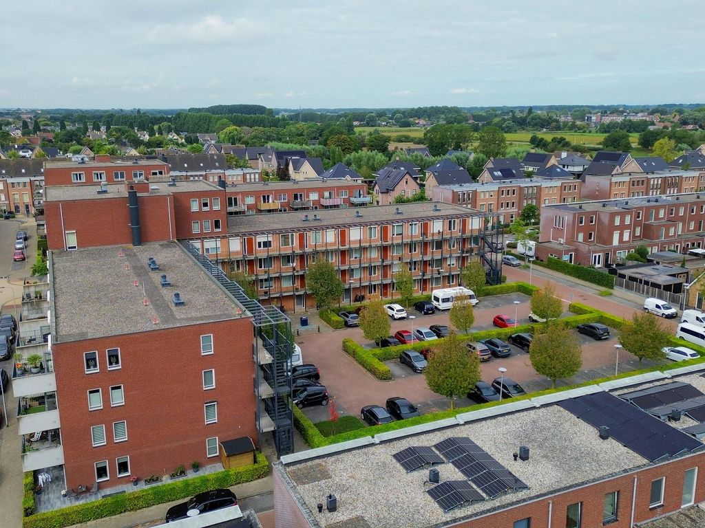 Maltaweide 325, HELLEVOETSLUIS