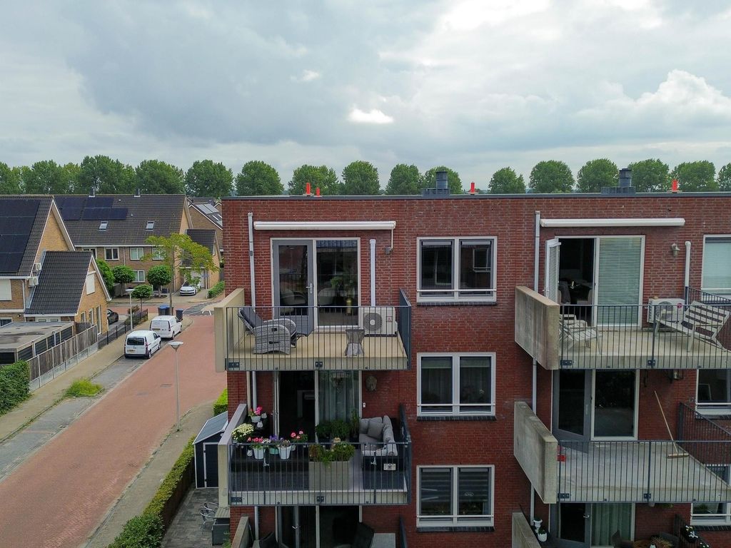 Maltaweide 325, HELLEVOETSLUIS