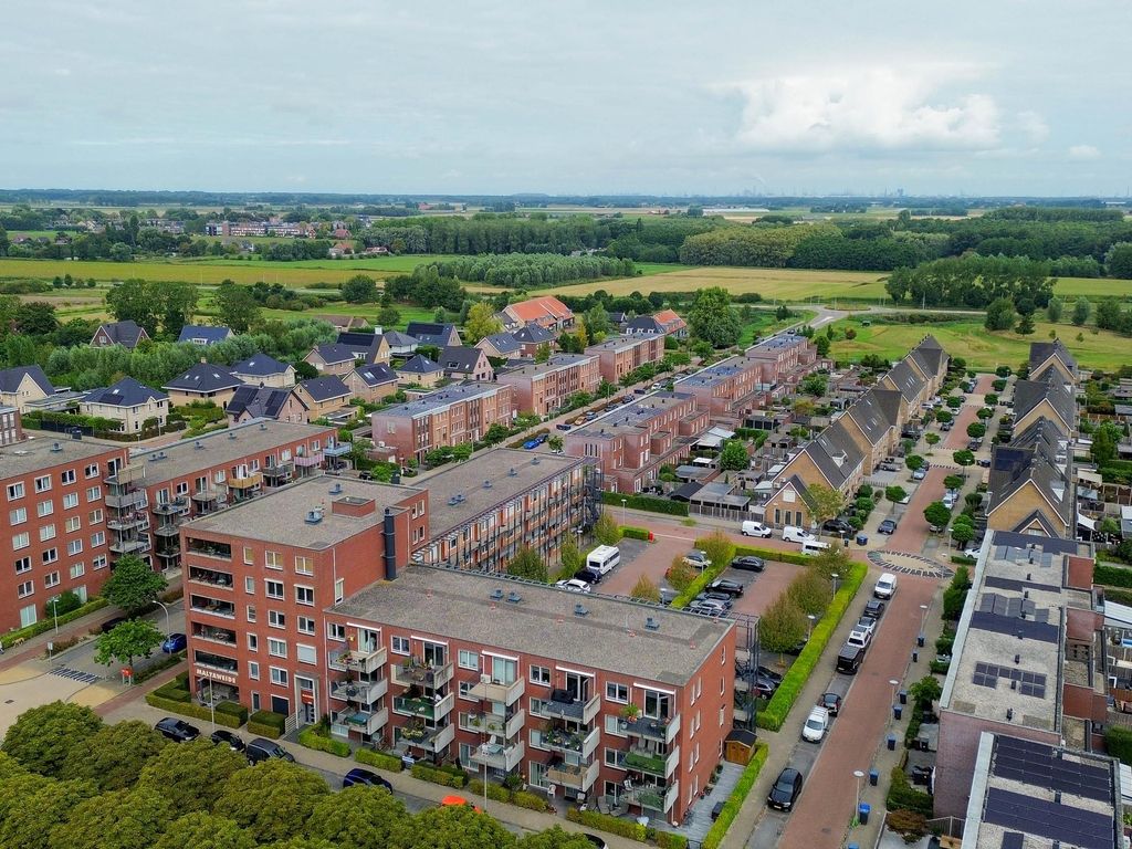 Maltaweide 325, HELLEVOETSLUIS