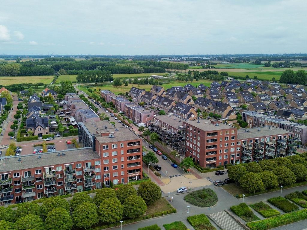 Maltaweide 325, HELLEVOETSLUIS