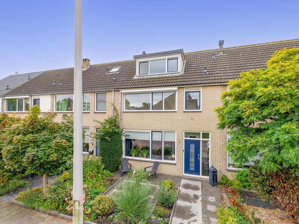 Reede 18, BRIELLE
