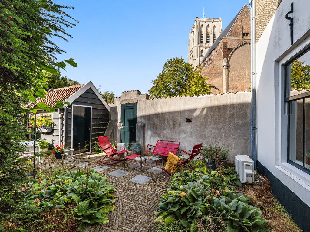 Wellerondom 5, BRIELLE
