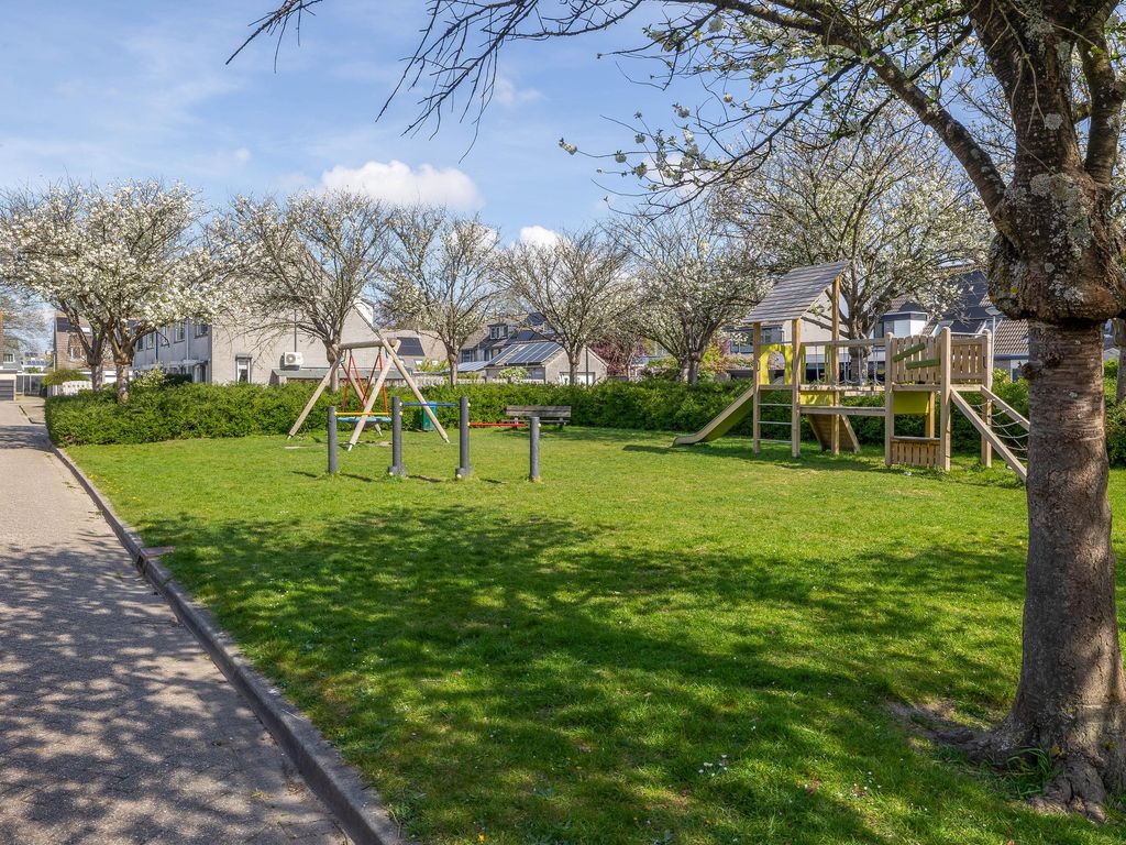 Jacob van Heemskerkstraat 18, HELLEVOETSLUIS