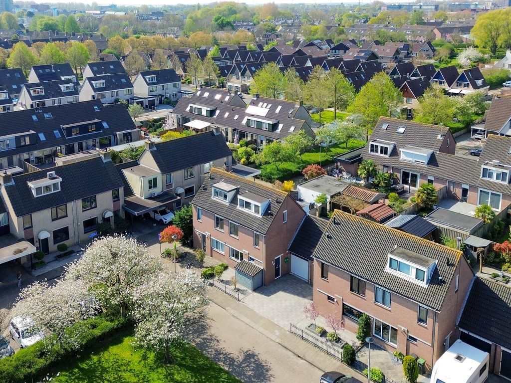 Jacob van Heemskerkstraat 18, HELLEVOETSLUIS