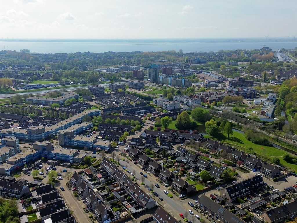 Jacob van Heemskerkstraat 18, HELLEVOETSLUIS