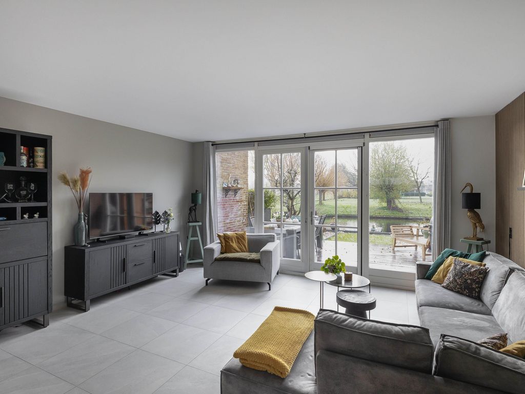Vaart 70, BRIELLE