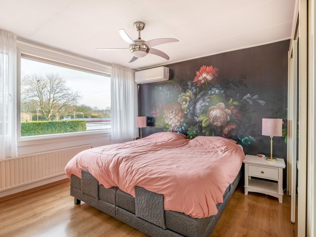 Ds Th Rijckewaerdstraat 25, BRIELLE