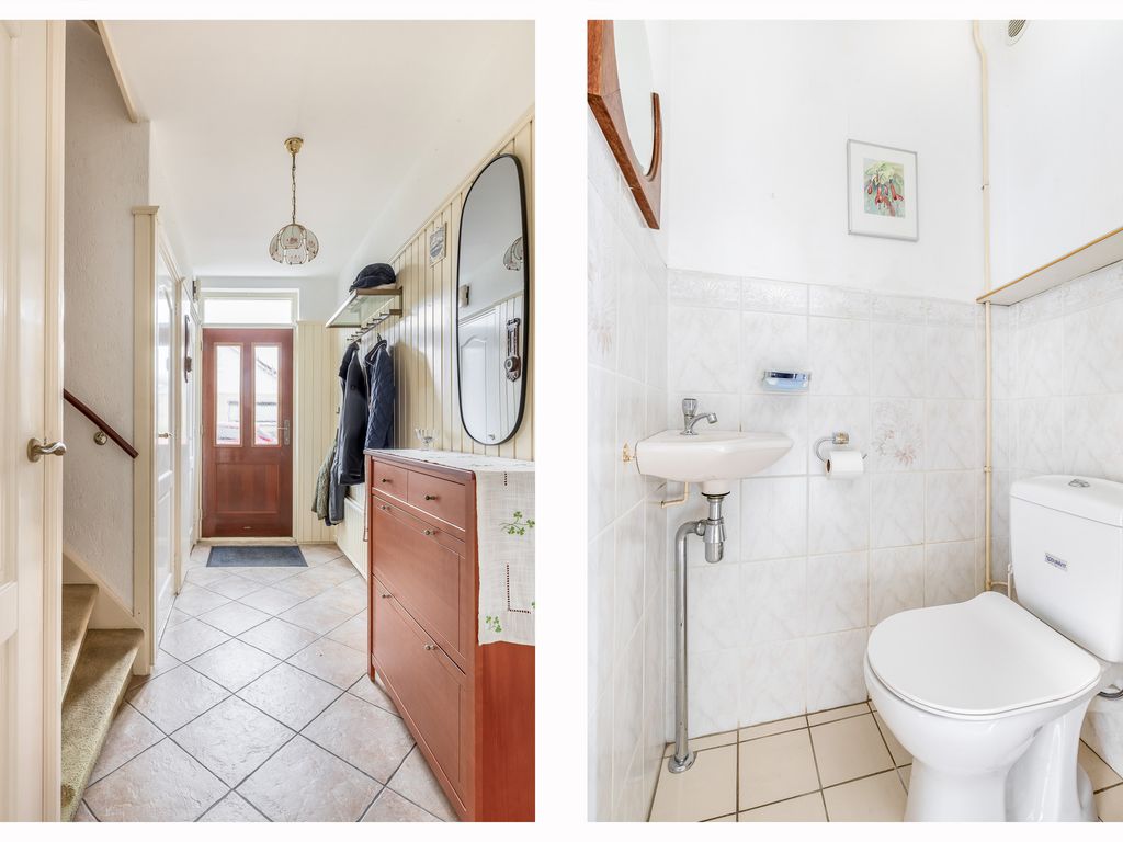 Julianalaan 28, ZWARTEWAAL