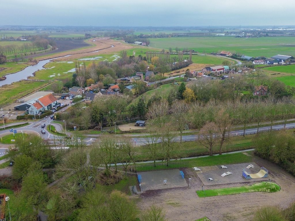 Julianalaan 28, ZWARTEWAAL