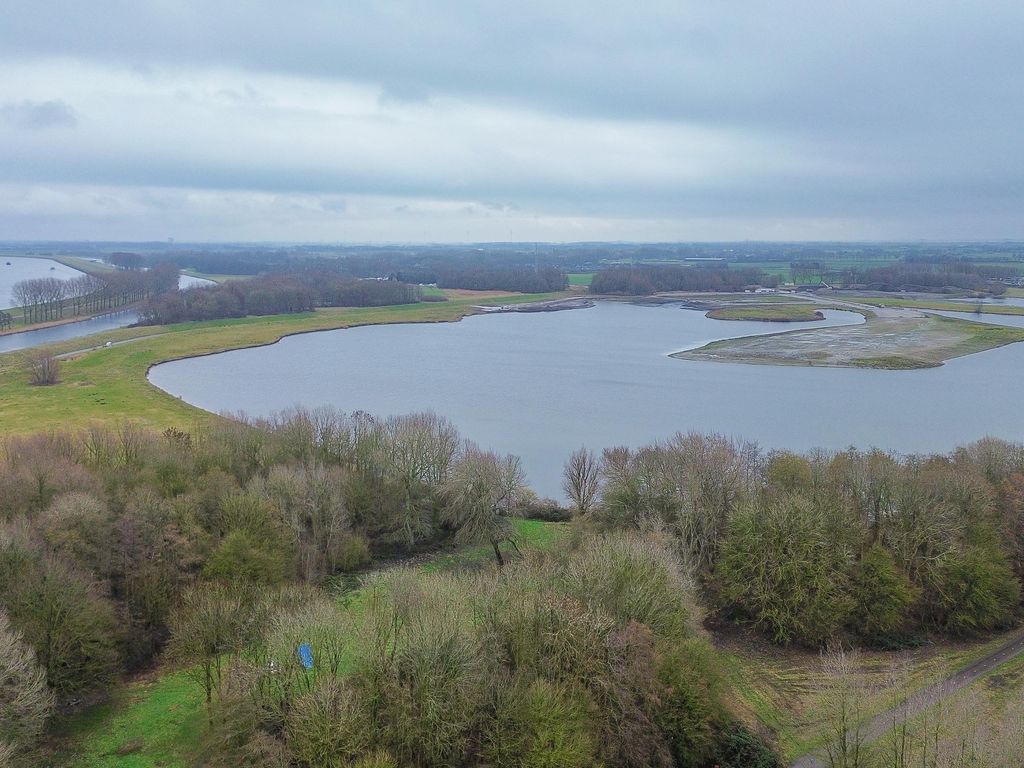 Julianalaan 28, ZWARTEWAAL