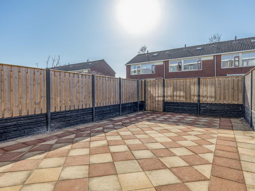 Frank van Borselenstraat 24, BRIELLE