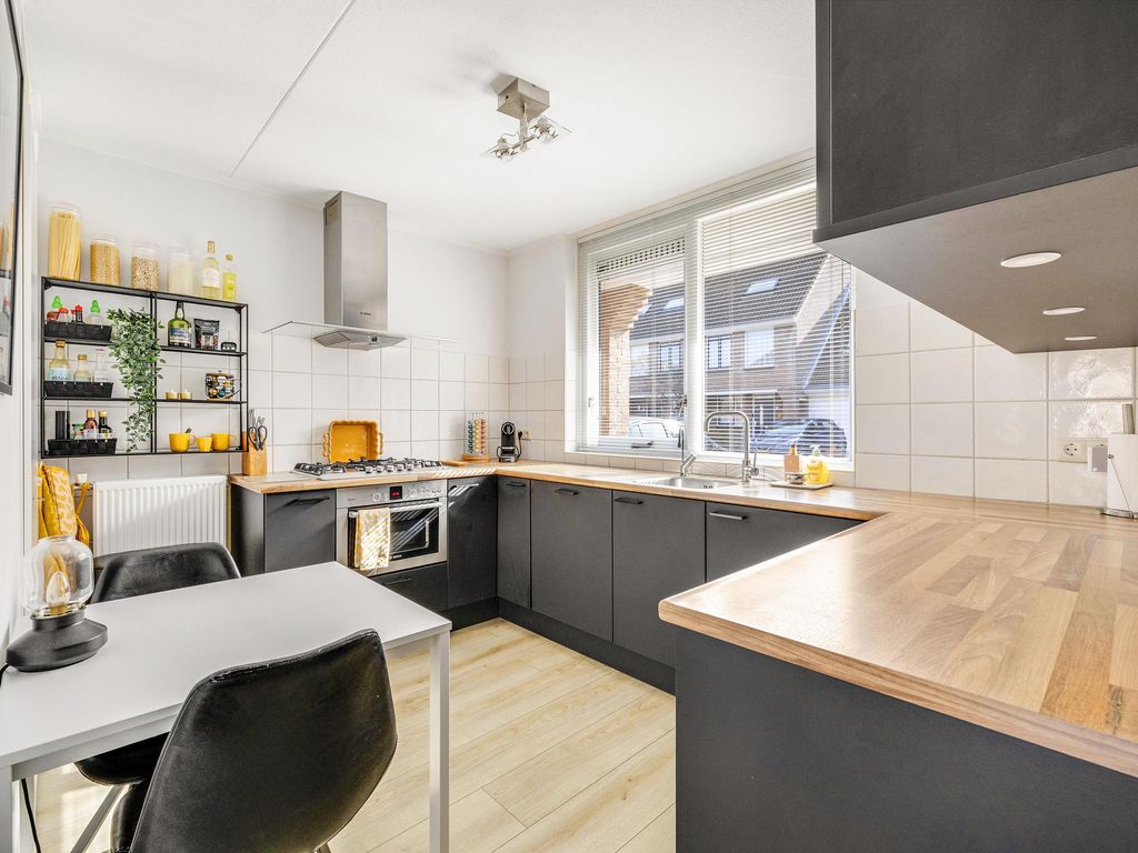 Sparregat 8, BRIELLE