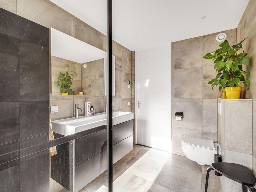 Sparregat 8, BRIELLE