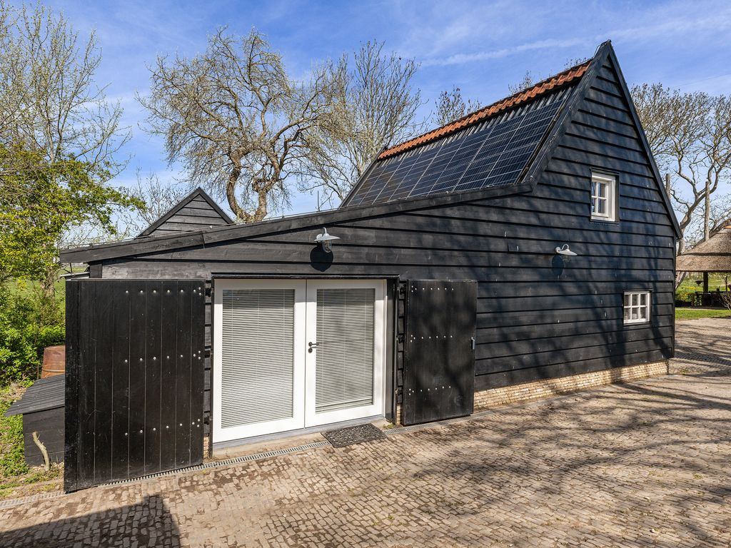 Wouddijk 12, ZWARTEWAAL