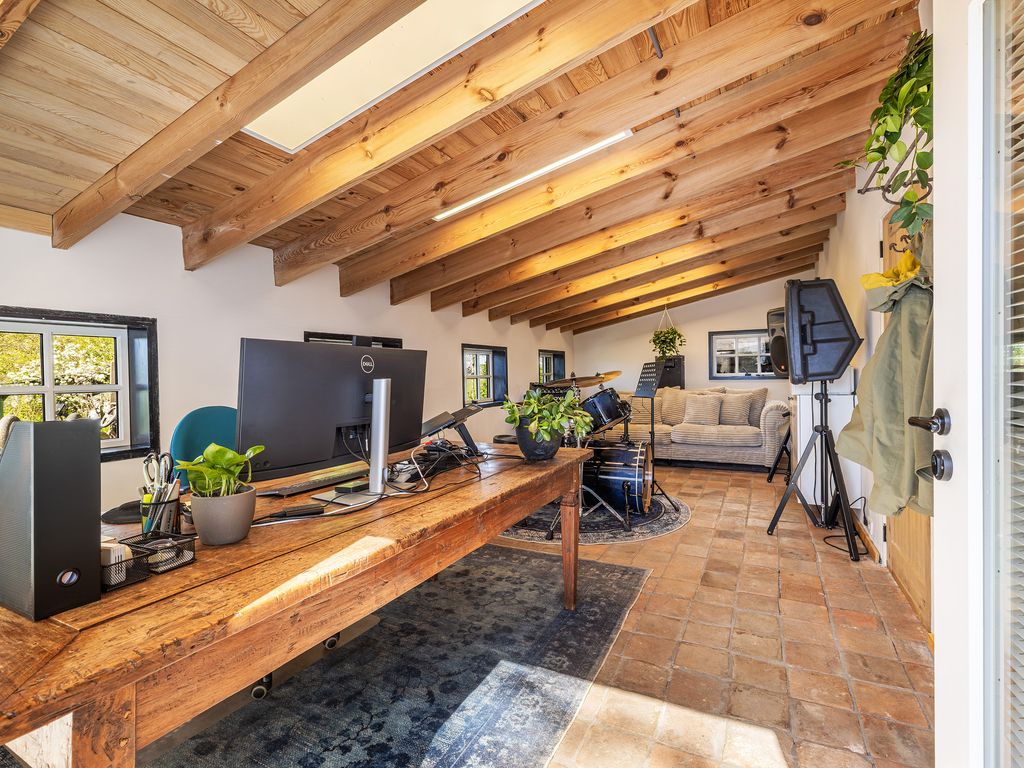 Wouddijk 12, ZWARTEWAAL