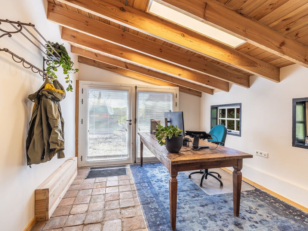 Wouddijk 12, ZWARTEWAAL