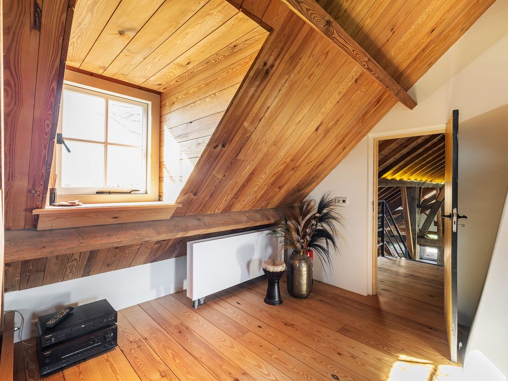 Wouddijk 12, ZWARTEWAAL