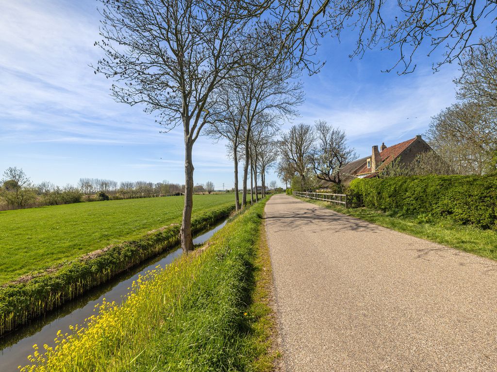 Wouddijk 12, ZWARTEWAAL