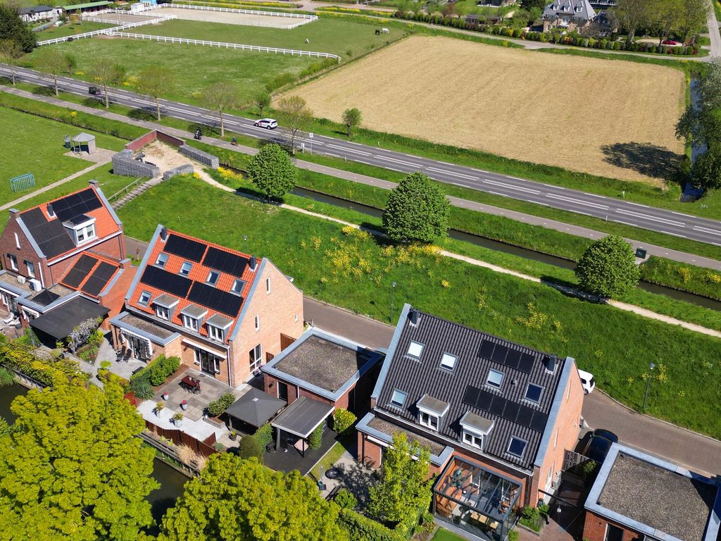Staaldiep 3, BRIELLE