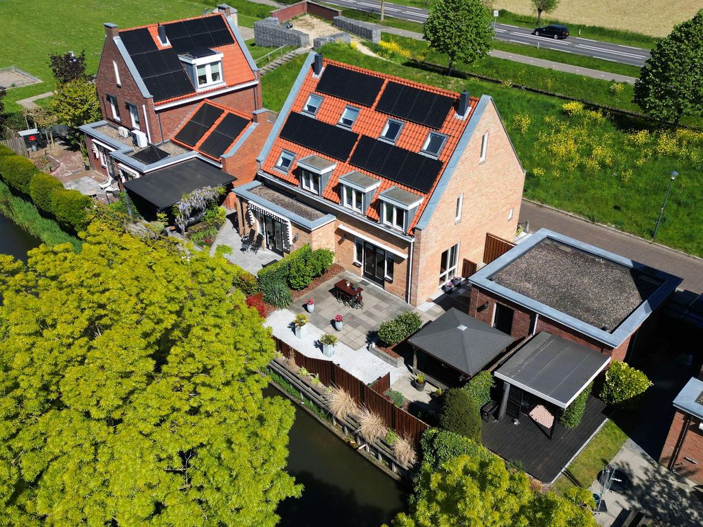 Staaldiep 3, BRIELLE