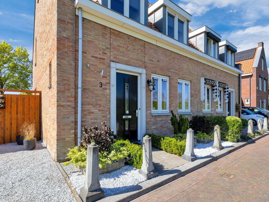 Staaldiep 3, BRIELLE