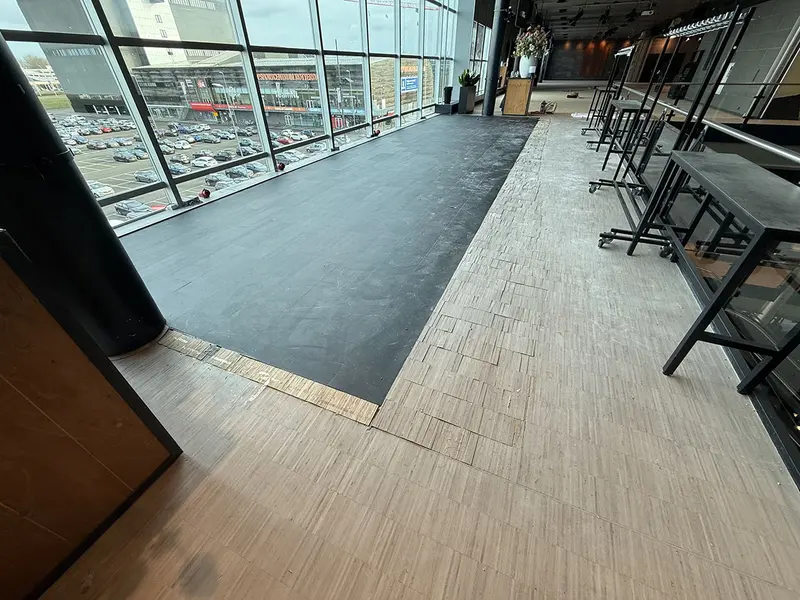 Tapijt vervangen door PVC visgraat