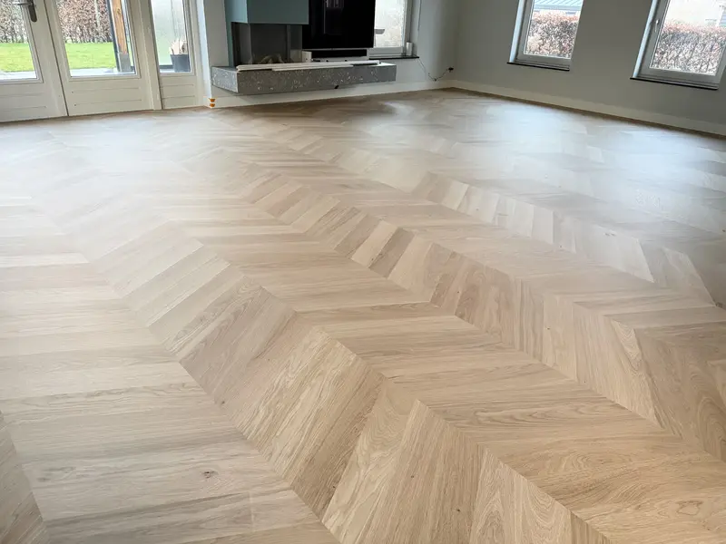 Eiken Hongaarse punt met Bona Raw lak: de perfecte combinatie van uitstraling en bescherming