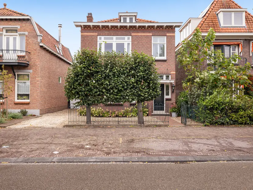 Burgemeester de Bruïnelaan 35, ZWIJNDRECHT