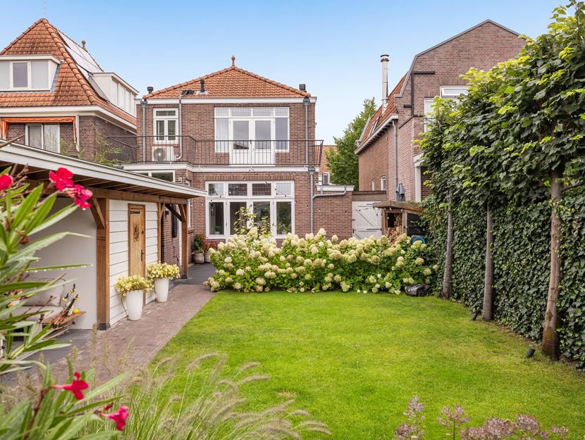 Burgemeester de Bruïnelaan 35, ZWIJNDRECHT