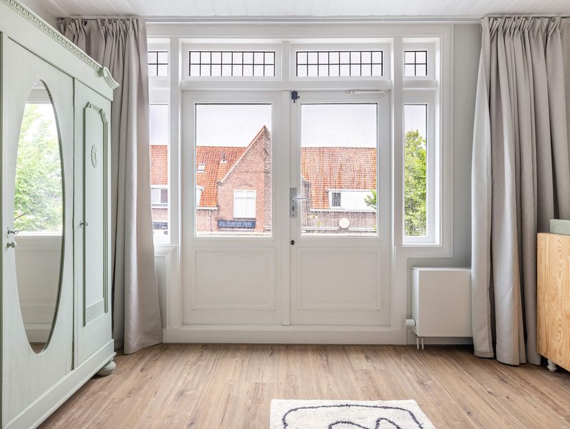 Burgemeester de Bruïnelaan 35, ZWIJNDRECHT