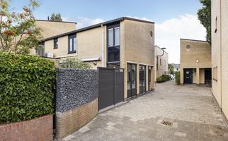 Opera 10, ZWIJNDRECHT