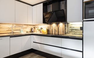 Opera 10, ZWIJNDRECHT
