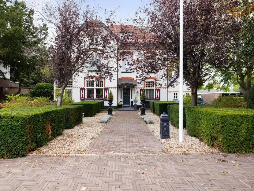 Burgemeester de Bruïnelaan 1E, ZWIJNDRECHT