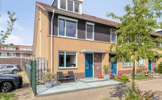 Oeverwal 3, HENDRIK-IDO-AMBACHT