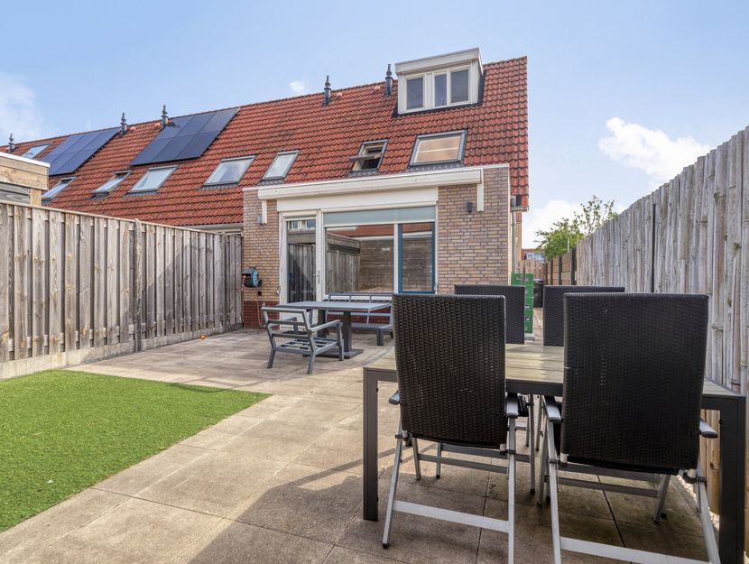 Oeverwal 3, HENDRIK-IDO-AMBACHT