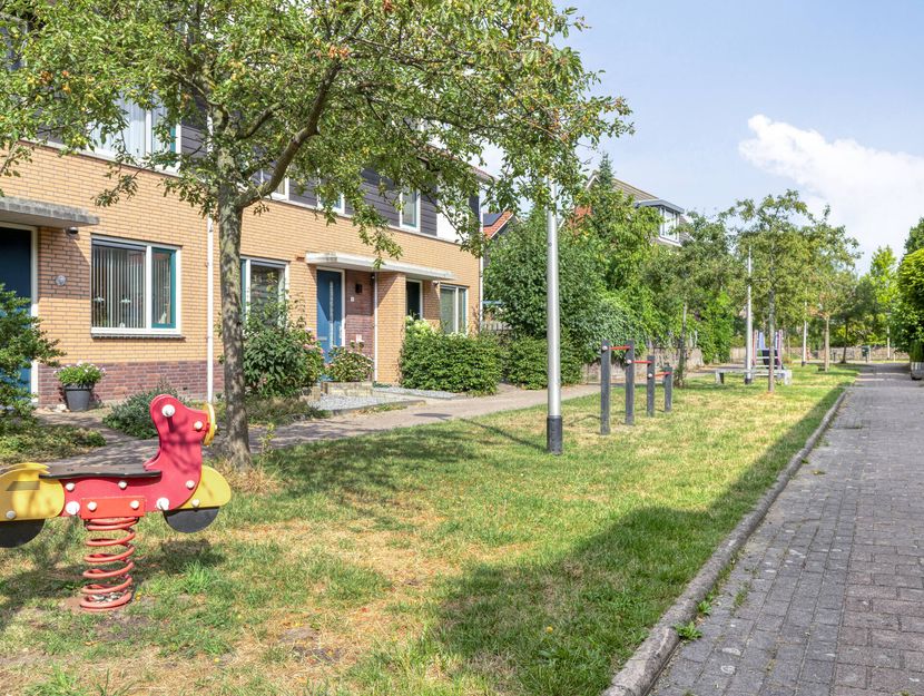 Oeverwal 3, HENDRIK-IDO-AMBACHT